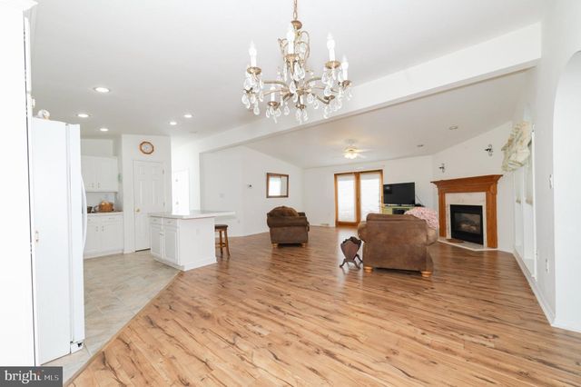 25 KNOLLWOOD DR, Mays Landing, NJ 08330