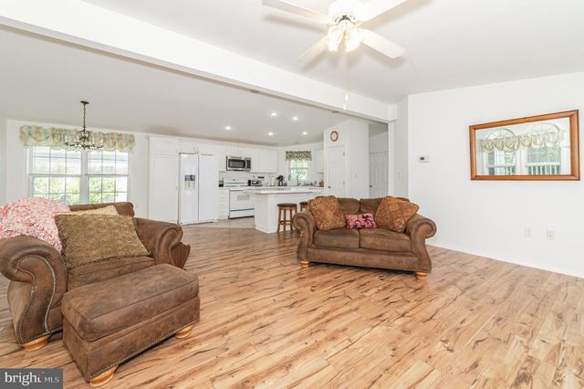 25 KNOLLWOOD DR, Mays Landing, NJ 08330
