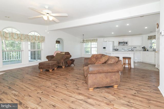 25 KNOLLWOOD DR, Mays Landing, NJ 08330
