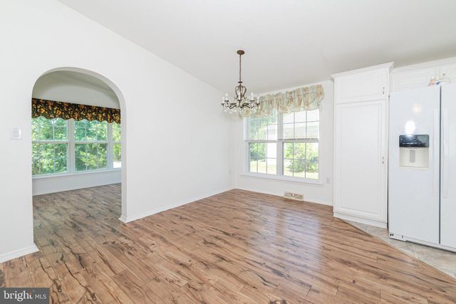 25 KNOLLWOOD DR, Mays Landing, NJ 08330