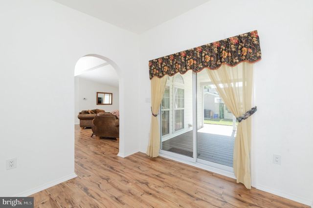 25 KNOLLWOOD DR, Mays Landing, NJ 08330