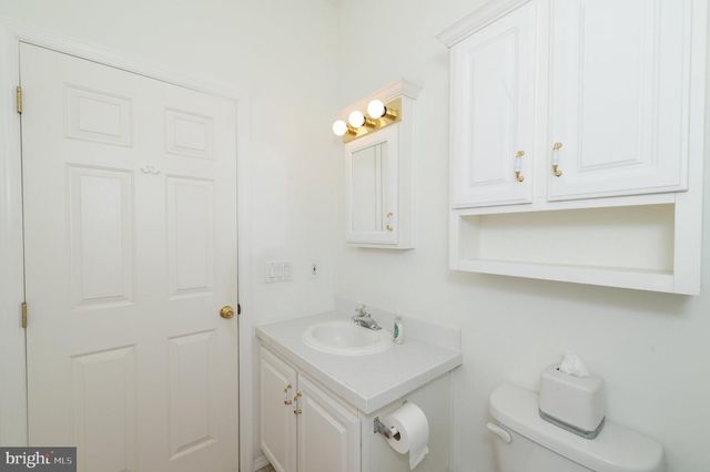 25 KNOLLWOOD DR, Mays Landing, NJ 08330