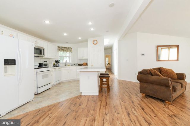 25 KNOLLWOOD DR, Mays Landing, NJ 08330