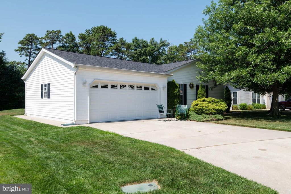 25 KNOLLWOOD DR, Mays Landing, NJ 08330