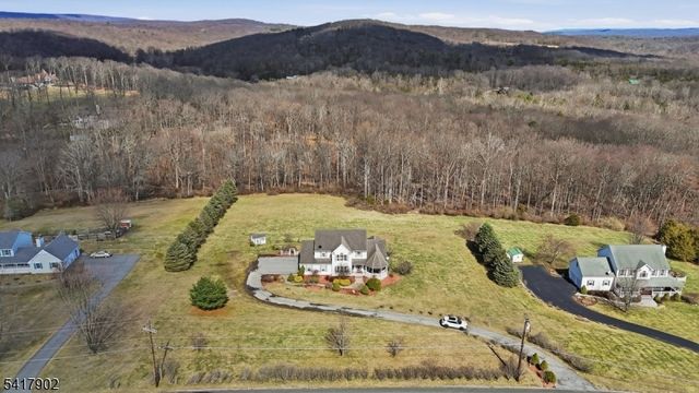 122 Millbrook Rd, Hardwick Twp., NJ 07825