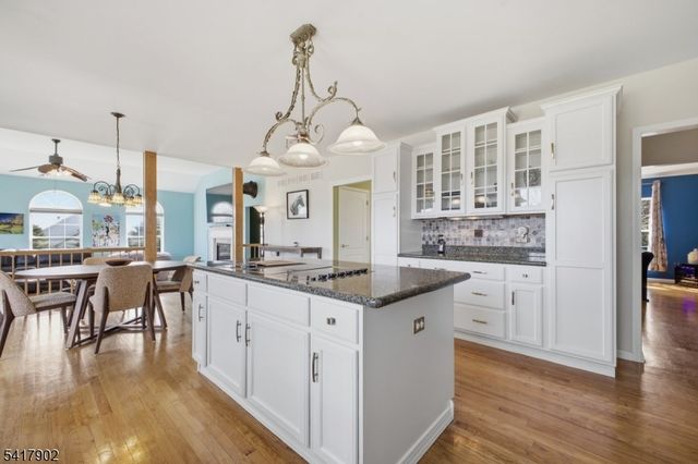 122 Millbrook Rd, Hardwick Twp., NJ 07825