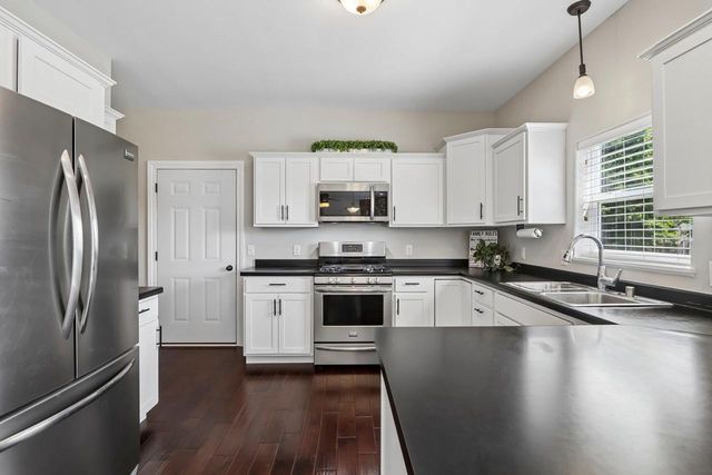 406 Chelsea Way, Dane, WI 53529