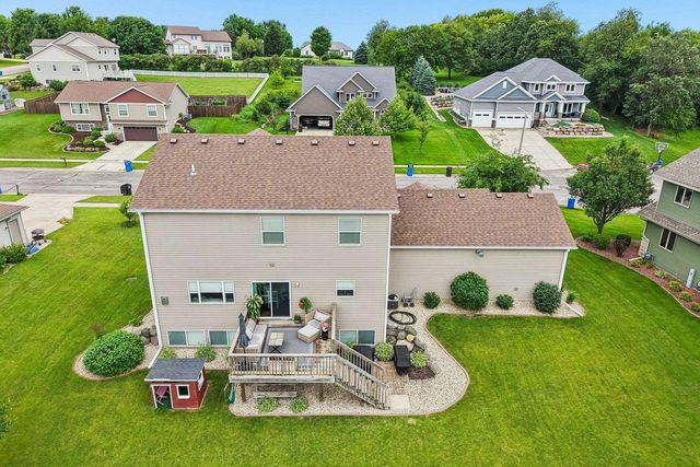 406 Chelsea Way, Dane, WI 53529
