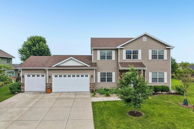 406 Chelsea Way, Dane, WI 53529