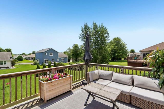 406 Chelsea Way, Dane, WI 53529