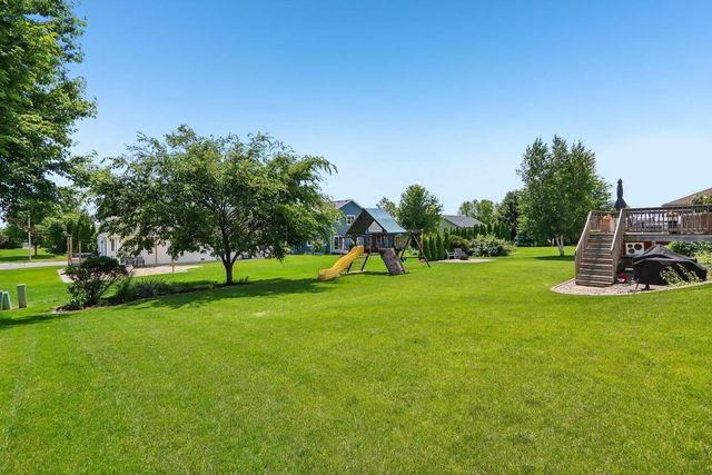 406 Chelsea Way, Dane, WI 53529