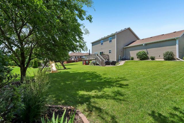 406 Chelsea Way, Dane, WI 53529