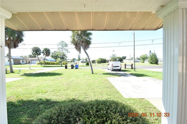 705 2ND AVENUE NW B, Ruskin, FL 33570