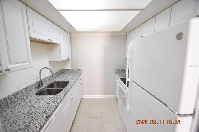 705 2ND AVENUE NW B, Ruskin, FL 33570