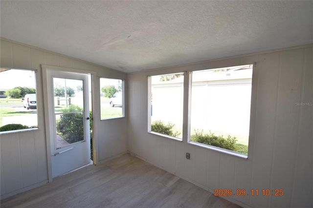 705 2ND AVENUE NW B, Ruskin, FL 33570