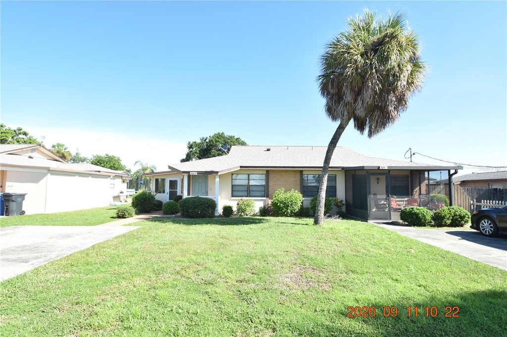 705 2ND AVENUE NW B, Ruskin, FL 33570