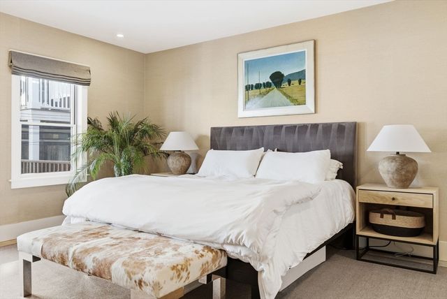 138 W 3rd St, Boston, MA 02127