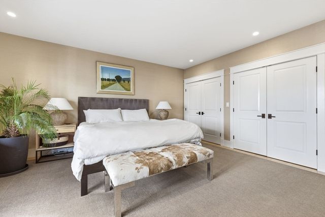 138 W 3rd St, Boston, MA 02127