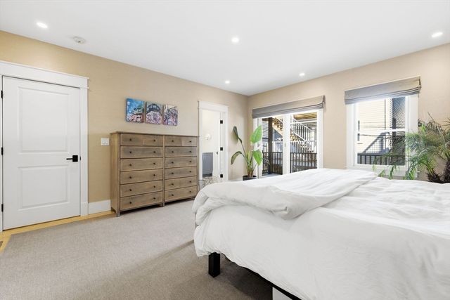 138 W 3rd St, Boston, MA 02127