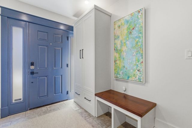 138 W 3rd St, Boston, MA 02127