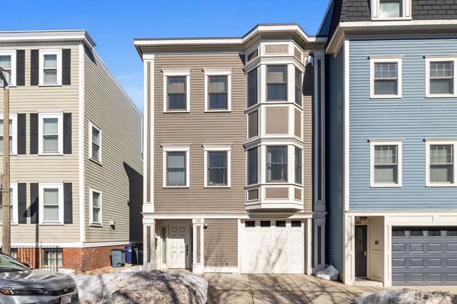 138 W 3rd St, Boston, MA 02127