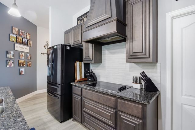 404 Moss Cove Drive, Aubrey, TX 76227