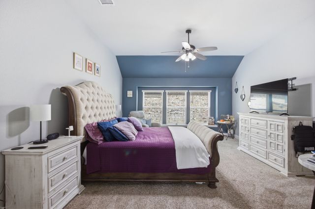 404 Moss Cove Drive, Aubrey, TX 76227