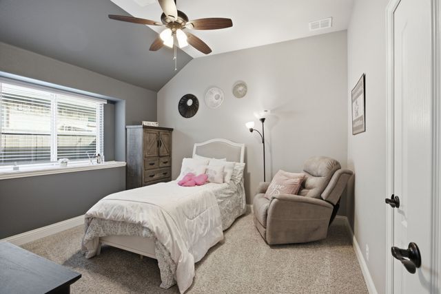 404 Moss Cove Drive, Aubrey, TX 76227