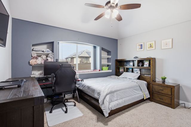 404 Moss Cove Drive, Aubrey, TX 76227