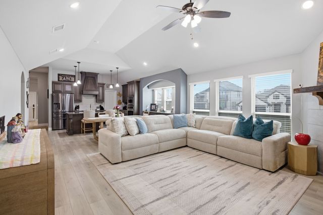 404 Moss Cove Drive, Aubrey, TX 76227