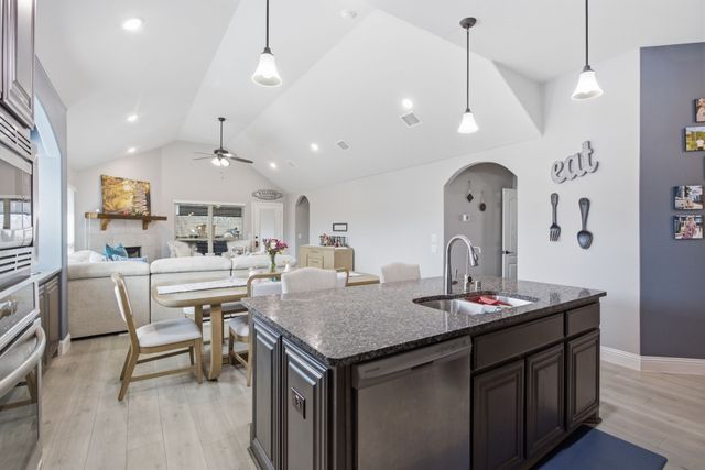 404 Moss Cove Drive, Aubrey, TX 76227