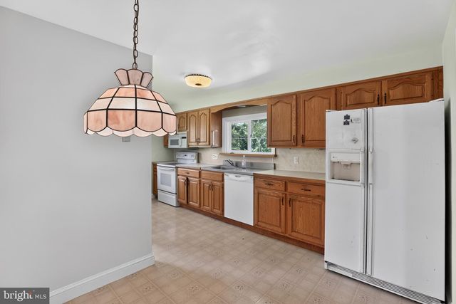 911 DELENE RD, Jenkintown, PA 19046