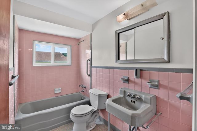 911 DELENE RD, Jenkintown, PA 19046
