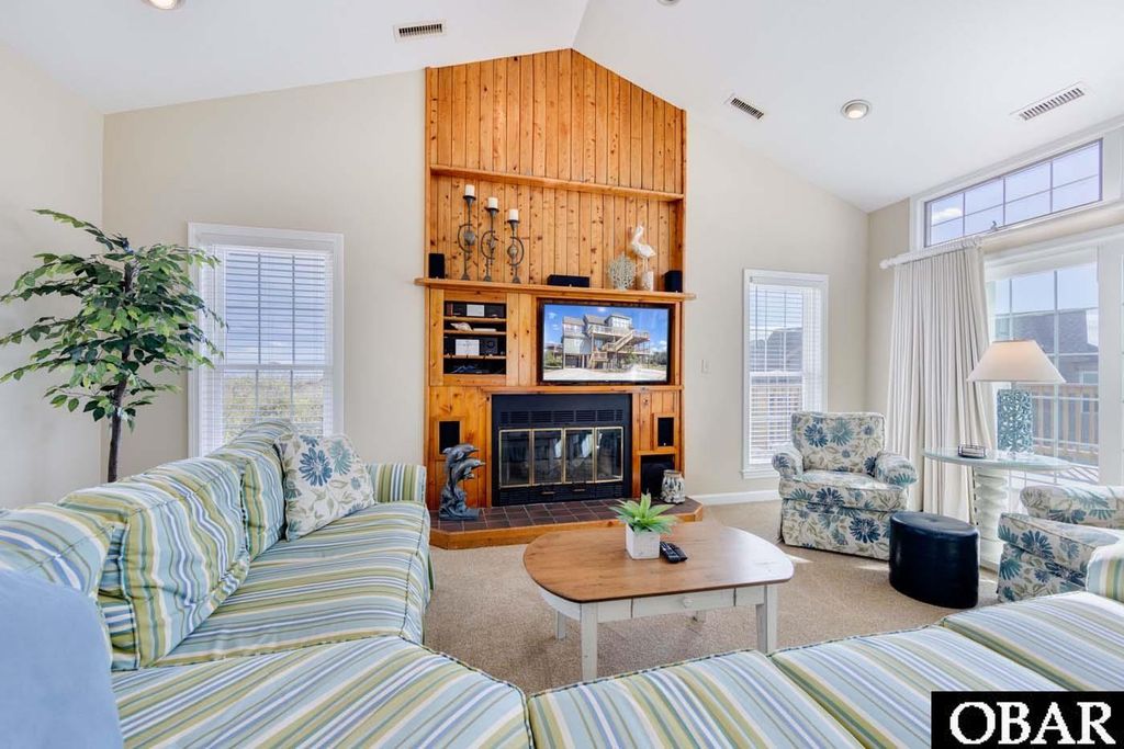 Image 17 of property listing at 116 Mainsail Court Lot #8, Duck, NC 27949