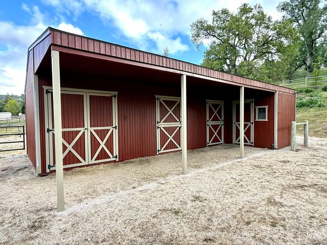 28100 Cumberland Road, Tehachapi, CA 93561