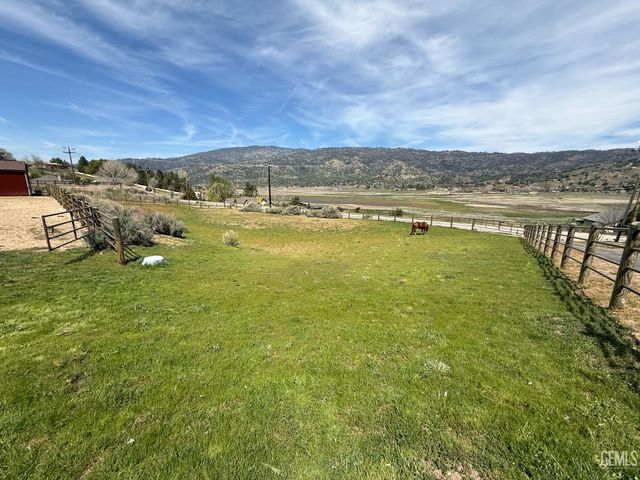 28100 Cumberland Road, Tehachapi, CA 93561