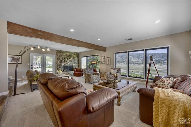 28100 Cumberland Road, Tehachapi, CA 93561