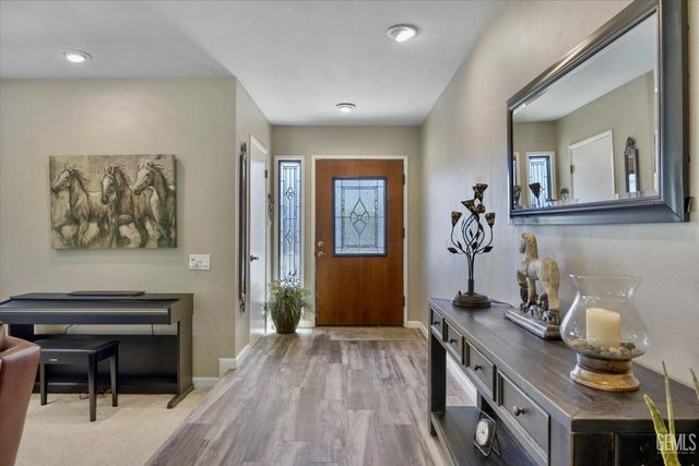 28100 Cumberland Road, Tehachapi, CA 93561