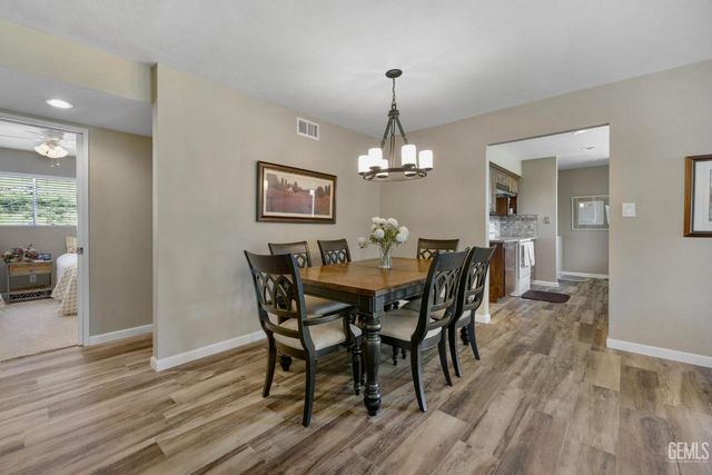 28100 Cumberland Road, Tehachapi, CA 93561
