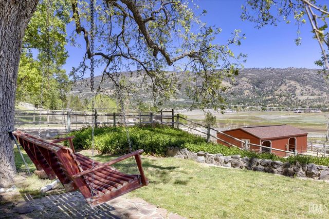 28100 Cumberland Road, Tehachapi, CA 93561