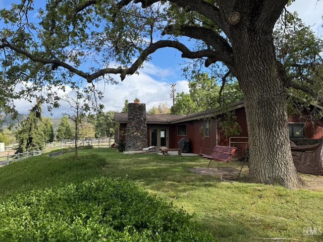 28100 Cumberland Road, Tehachapi, CA 93561