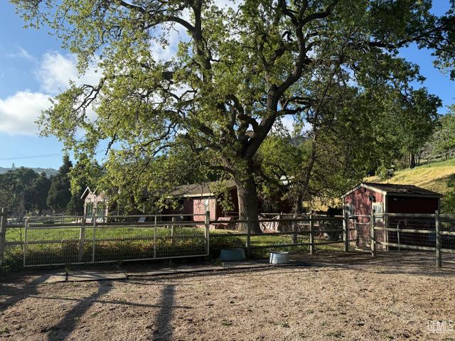 28100 Cumberland Road, Tehachapi, CA 93561