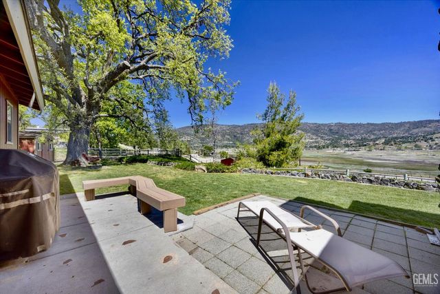 28100 Cumberland Road, Tehachapi, CA 93561