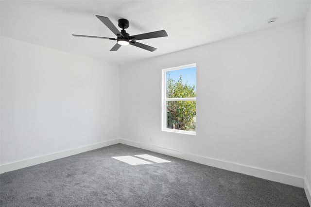 905 E Shaw Street, Fort Worth, TX 76110