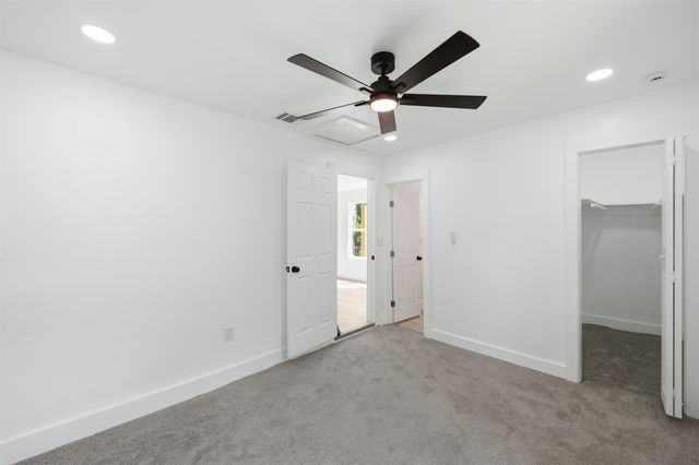 905 E Shaw Street, Fort Worth, TX 76110