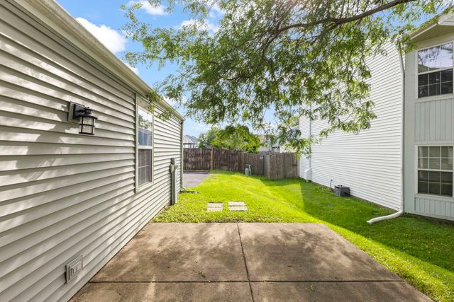 1010 Symphony Drive, Aurora, IL 60504
