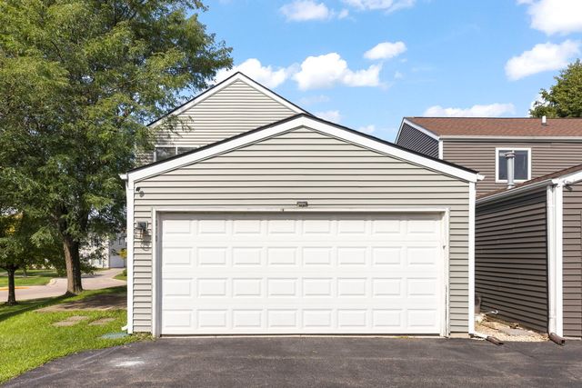 1010 Symphony Drive, Aurora, IL 60504