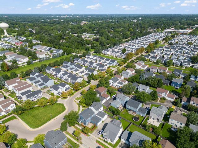 1010 Symphony Drive, Aurora, IL 60504