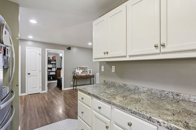 4515 C M Martin Rd, Springfield, TN 37172