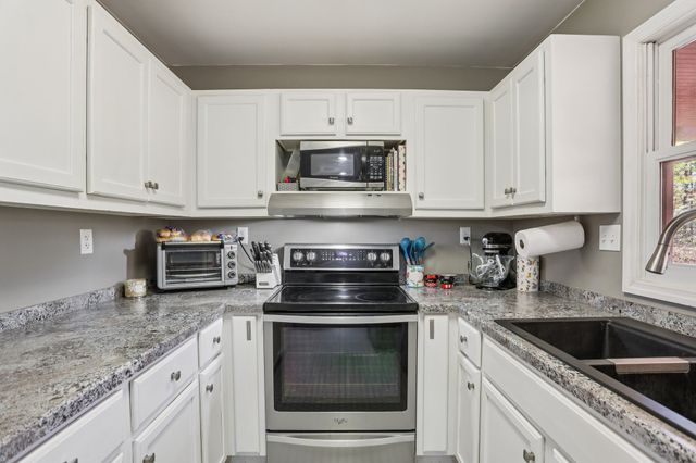 4515 C M Martin Rd, Springfield, TN 37172